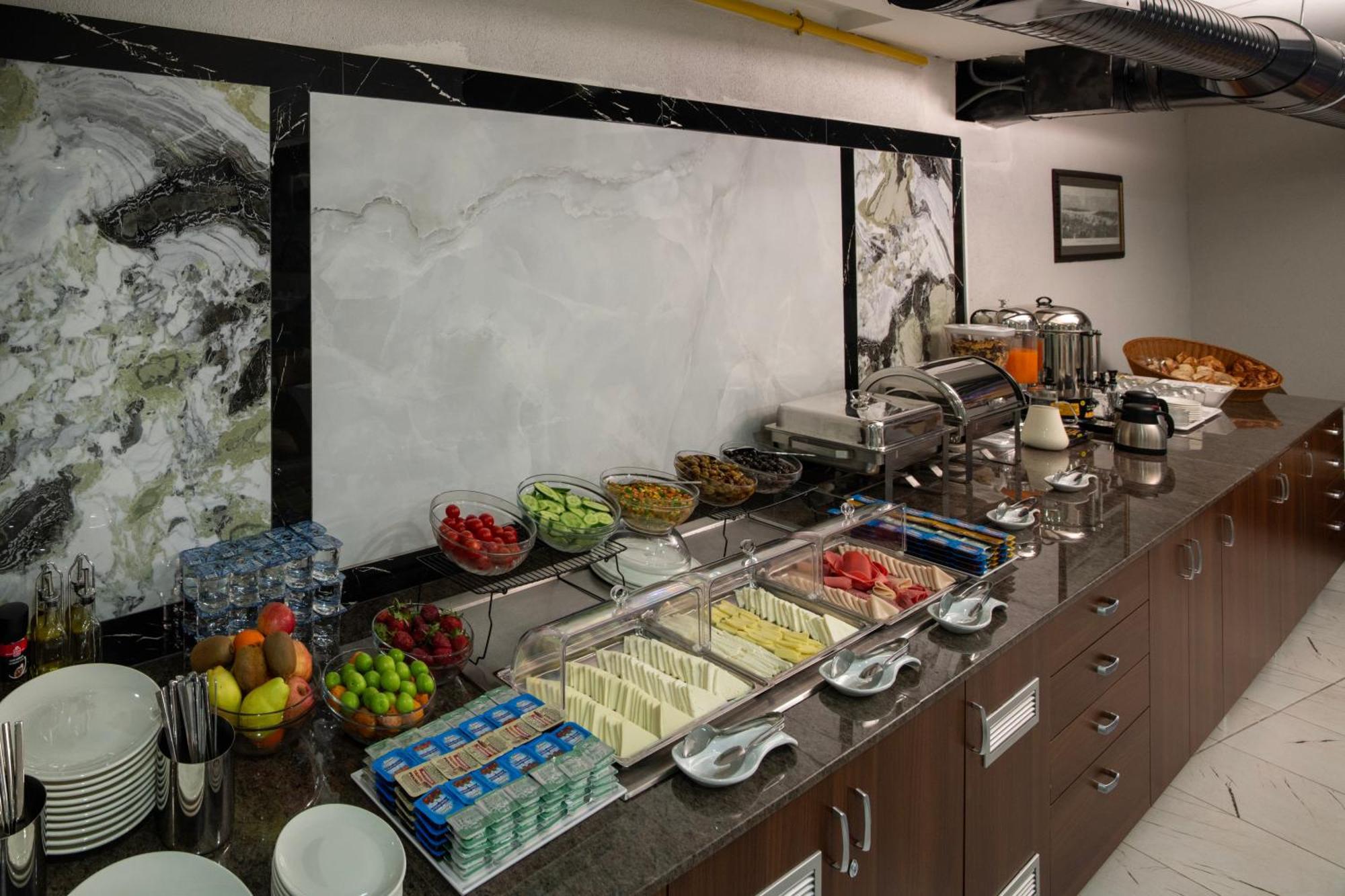 Istanbul Efes Hotel — Photos 1